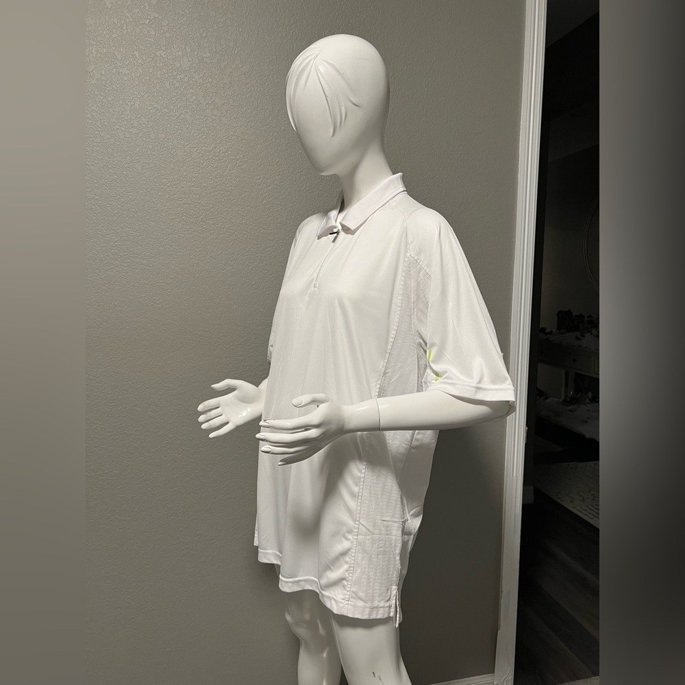 IZOD white Polo Men’s Shirt size XL